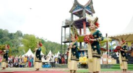 Pemkab Solsel menggelar event tahunan Sarantau Sasurambi Balimau Season IV di Hot Water Boom, Sabtu (22/2/2025). (Foto: Pemkab Solsel)
