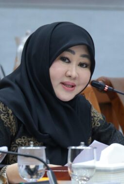 Tarif KBIHU Capai Rp15 Juta, Lisda Hendrajoni Desak Transparansi dan Perlindungan Jemaah