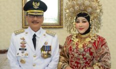 Gunakan Busana Adat Anak Daro, Lisda Hendrajoni Hadiri Upacara HUT Ke-81 RI di Painan