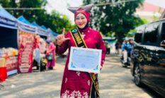 Lisda Hendrajoni Raih Anugerah Bunda Literasi, Perpustakaan Pessel Satu-satunya Kelas A di Sumbar