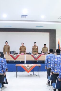 Bupati Hendrajoni Lantik Puluhan Pejabat Eselon III dan IV, Hendro Kurniawan Isi Jabatan Sekretaris Diskominfo Pessel
